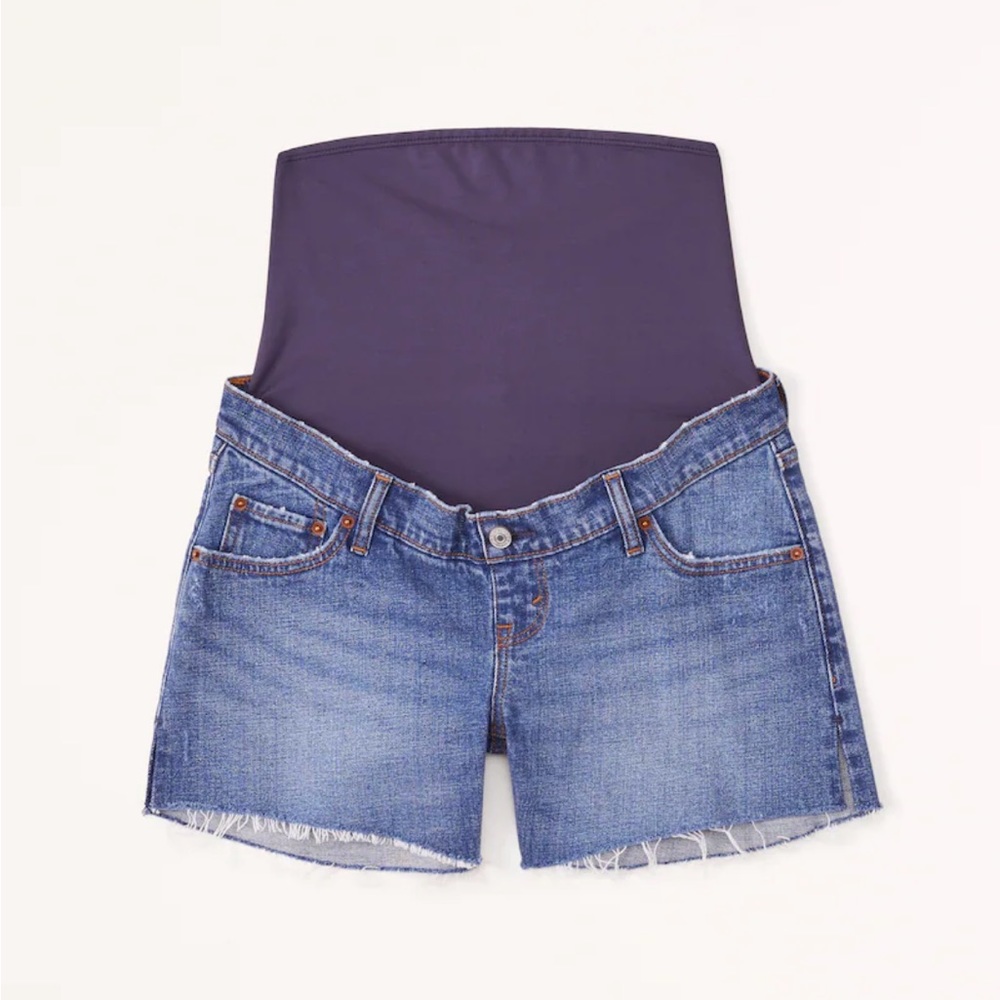 A&F Maternity 4 Inch Mom Short